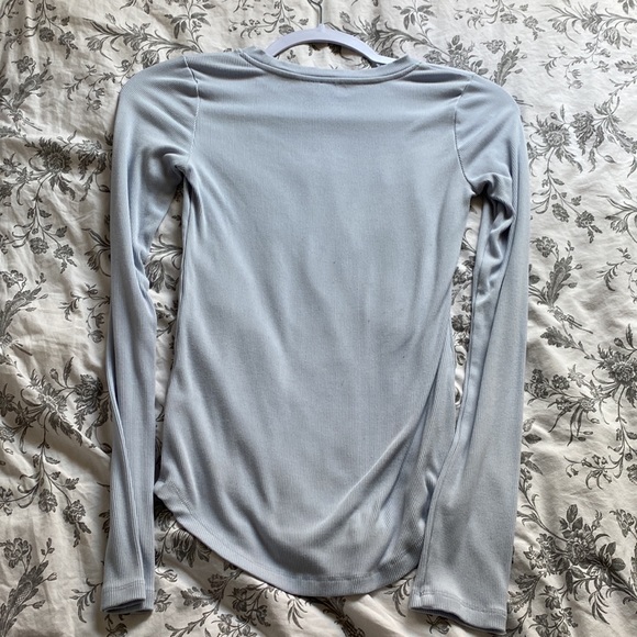 Wilfred Go-To Longsleeve - Picture 3 of 3